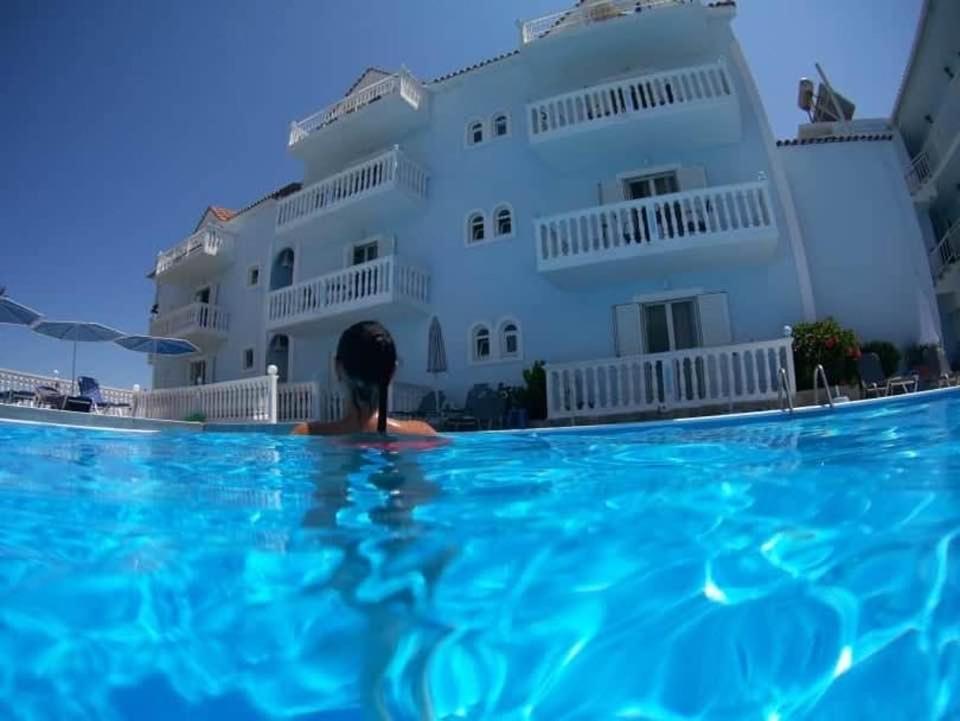 Clear Horizon Aparthotel Amoudi Bagian luar foto