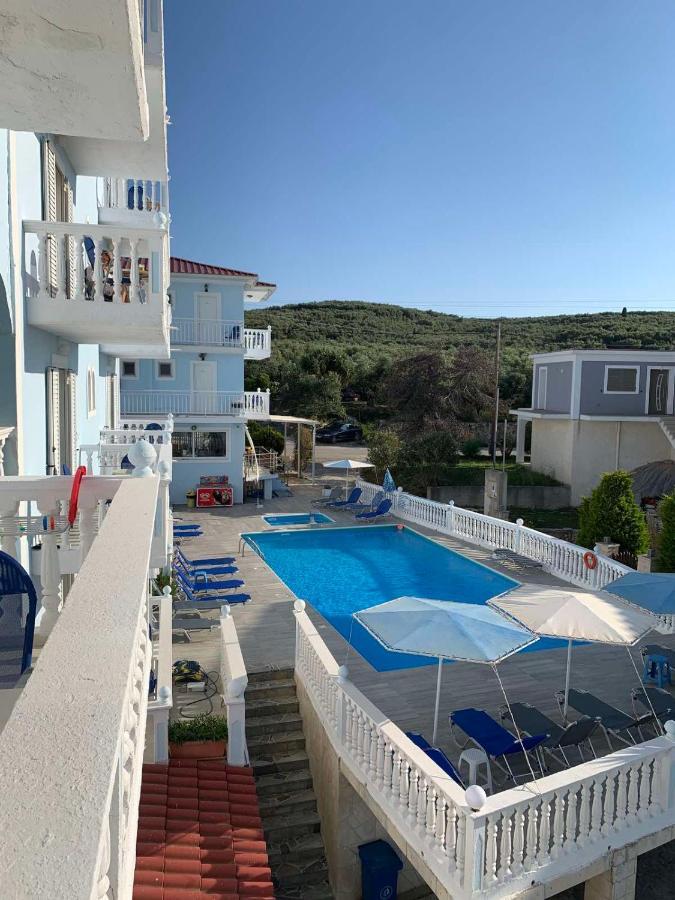 Clear Horizon Aparthotel Amoudi Bagian luar foto