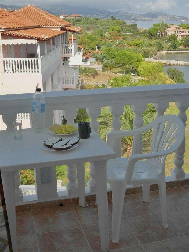 Clear Horizon Aparthotel Amoudi Bagian luar foto
