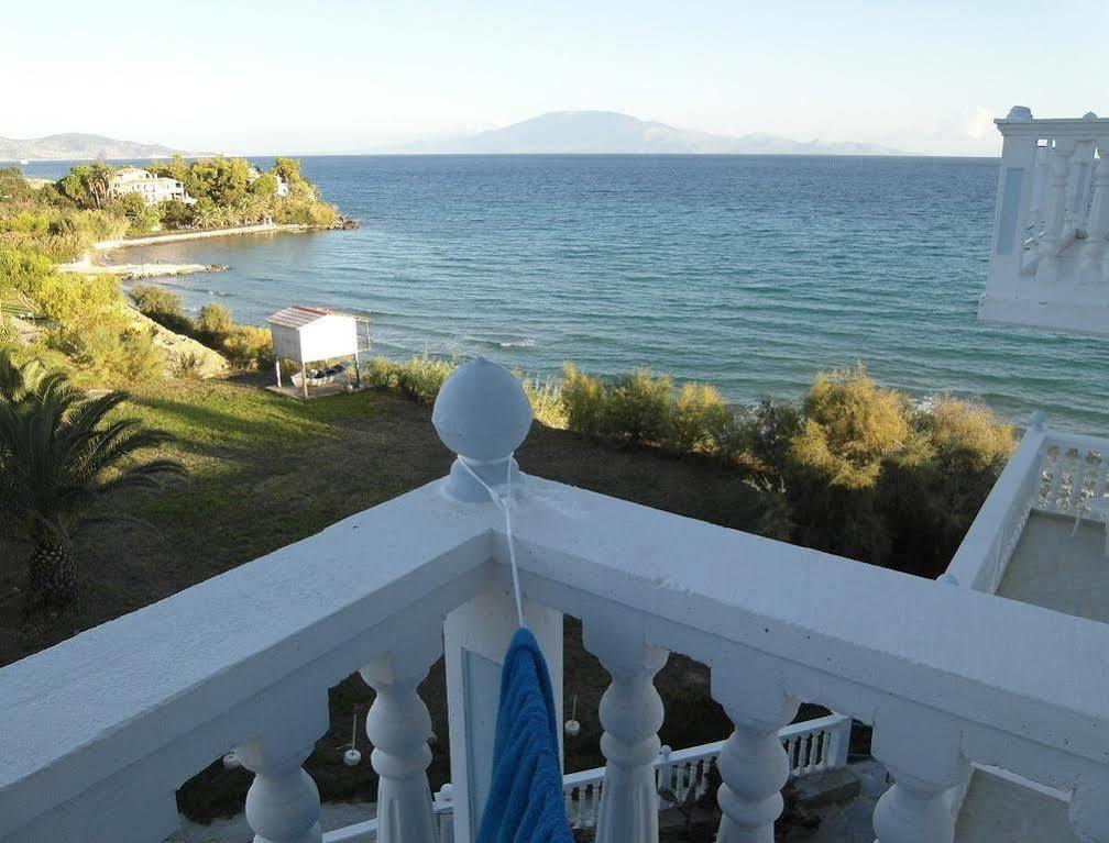 Clear Horizon Aparthotel Amoudi Bagian luar foto